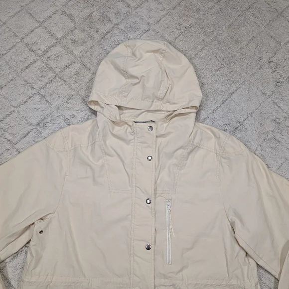 J. Crew Jacket Womens L White Cream Relaxed Perfect Lightweight Hooded Rain - Picture 3 of 10